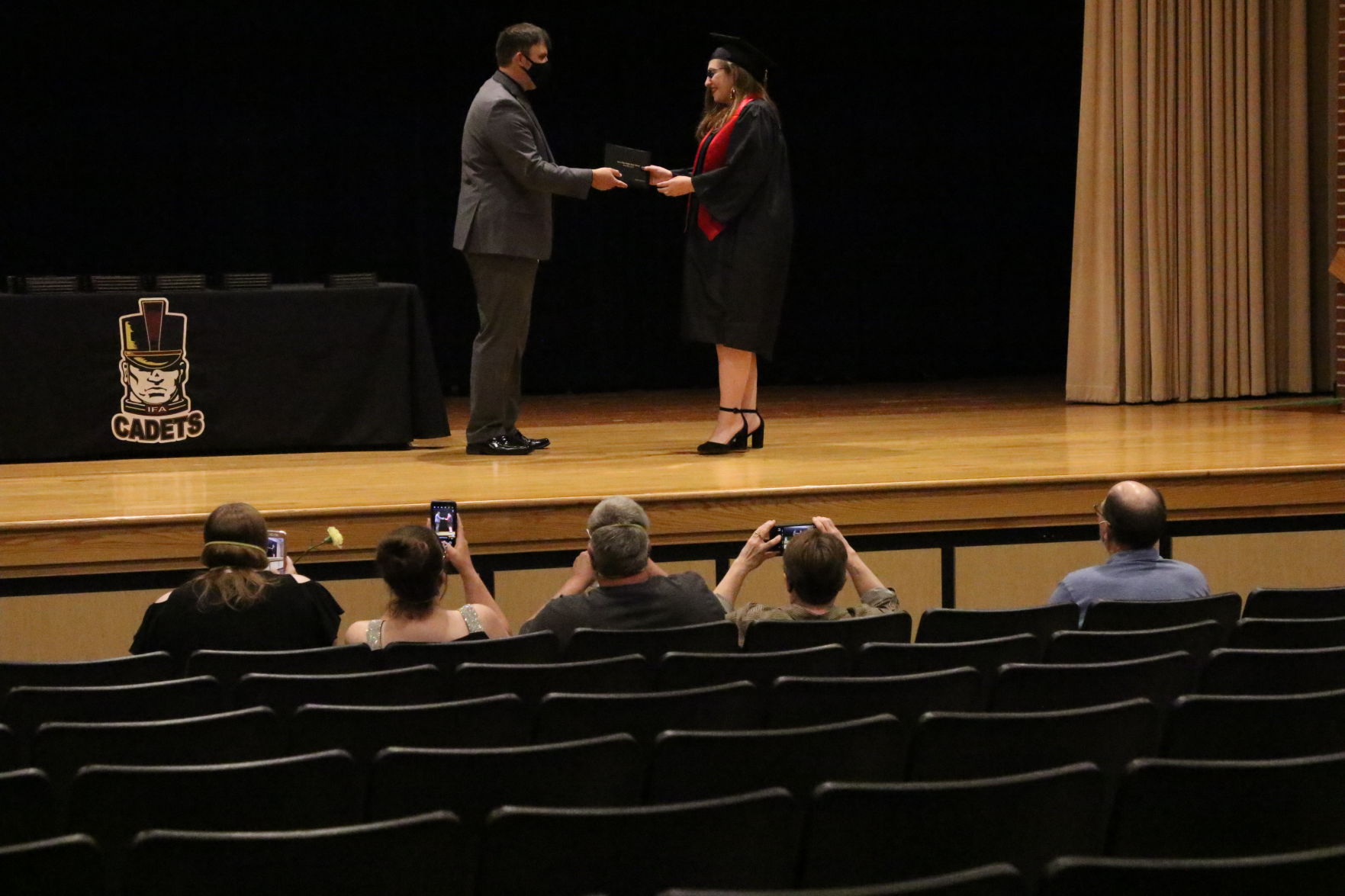 IFA_Grad1628.JPG